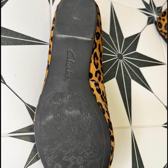 ‼️SOLD‼️ Clarks Leopard Mohair Flats - Picture 4 of 4